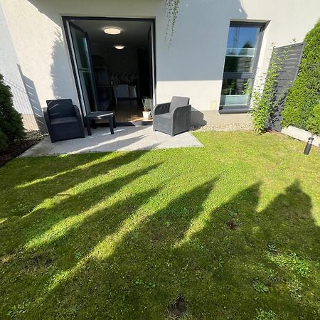 2 Tyskie Apartamenty Z Ogrodkiem Тичи Екстериор снимка