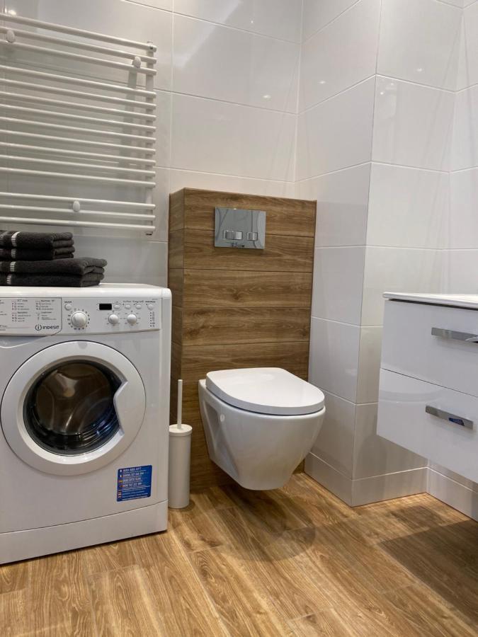 2 Tyskie Apartamenty Z Ogrodkiem Тичи Екстериор снимка