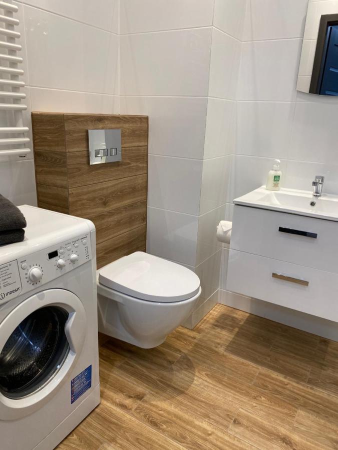 2 Tyskie Apartamenty Z Ogrodkiem Тичи Екстериор снимка