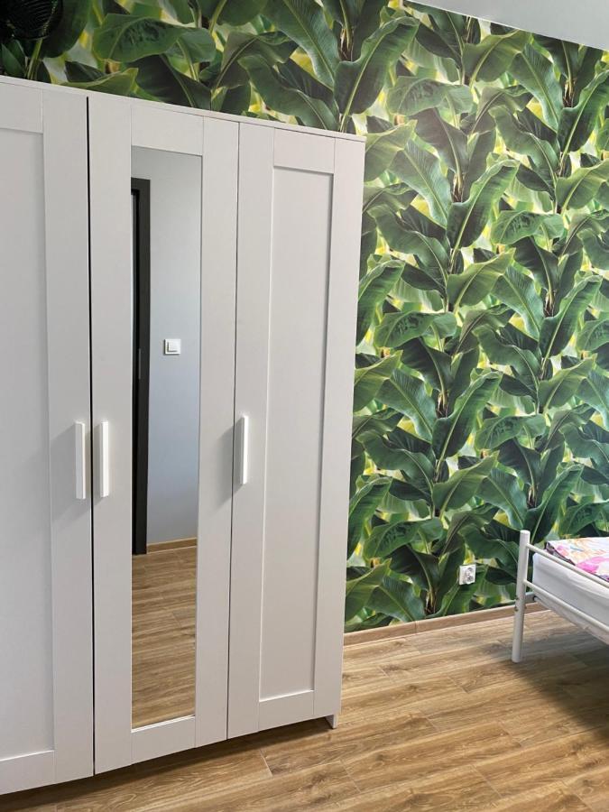 2 Tyskie Apartamenty Z Ogrodkiem Тичи Екстериор снимка