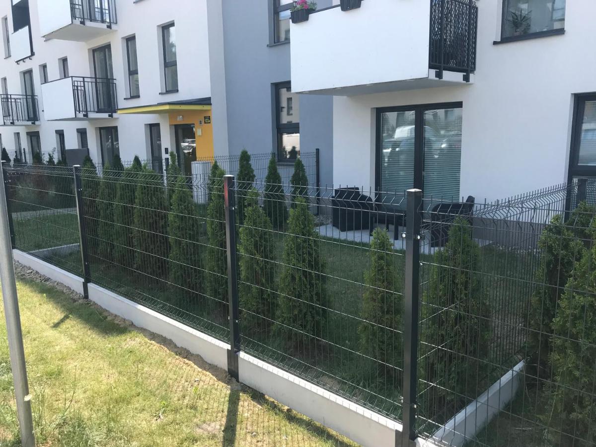 2 Tyskie Apartamenty Z Ogrodkiem Тичи Екстериор снимка