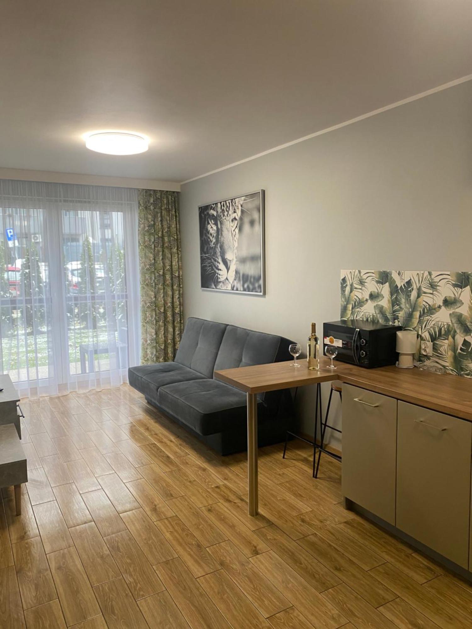 2 Tyskie Apartamenty Z Ogrodkiem Тичи Екстериор снимка